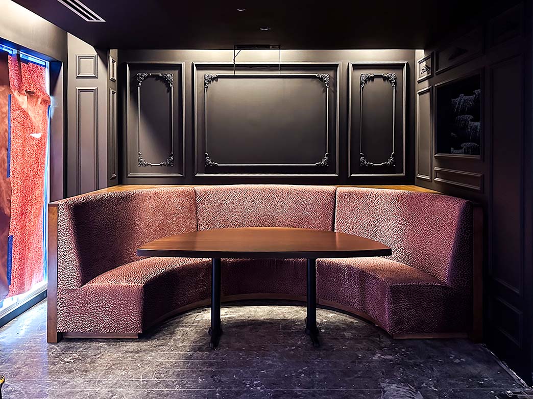 How Banquette Seating Encourages Interaction and Connection